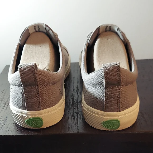 SALE 11.5 Women Cariuma OCA Low Canvas Sneakers Gray Sustainability Eco-Friendly - Picture 2 of 9